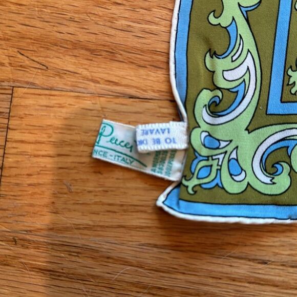 VTG Emilio Pucci silk large silk scarf made in Italy NWT in original package - Picture 3 of 15